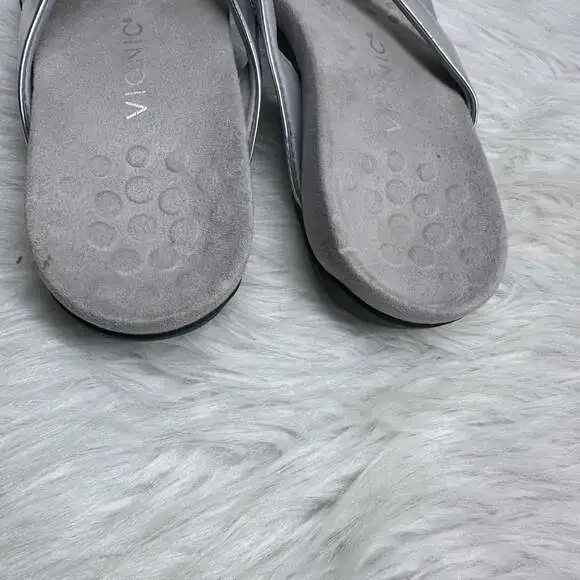 Vionic Women's Dillon Leather Slip On Sandal Silver - Picture 4 of 8